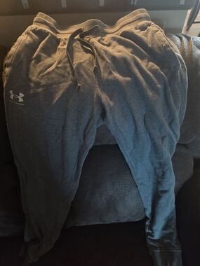 Under Armour Gray Sweatpants with Drawstring